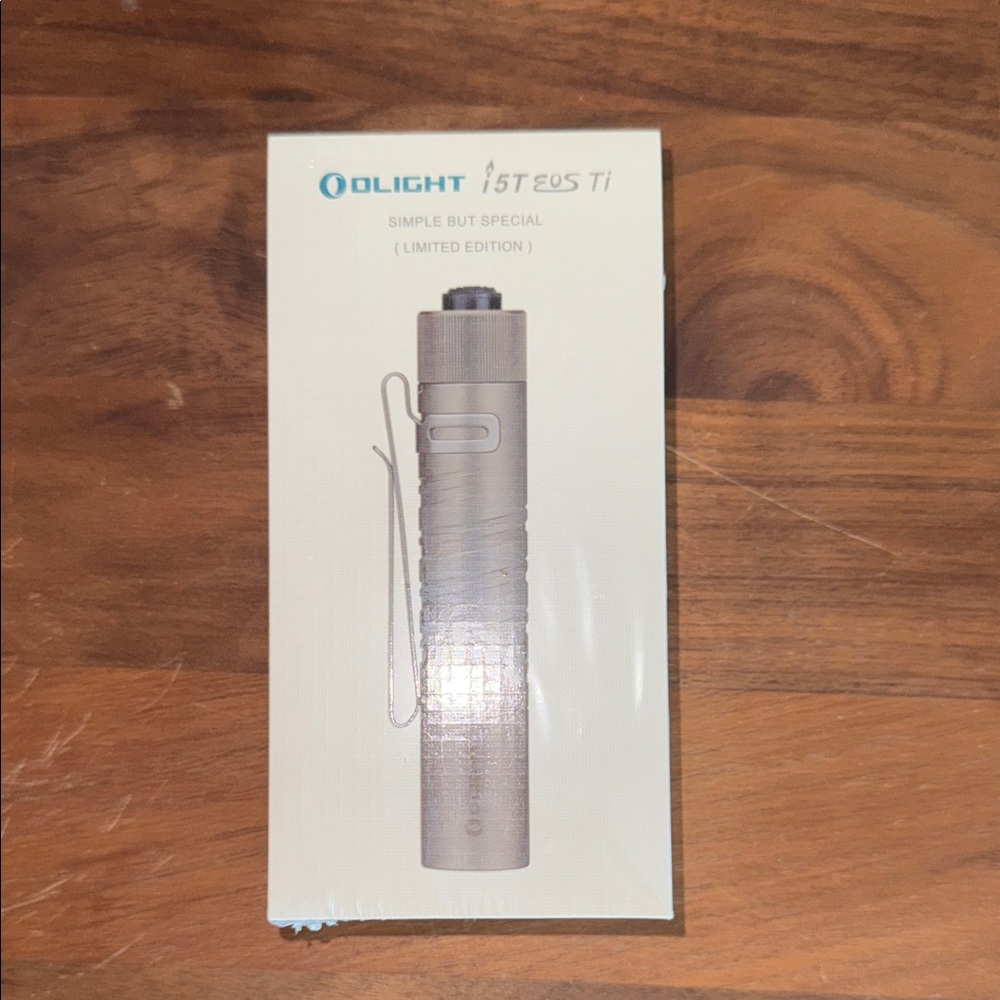 i5T EOS Ti Flashlight - Silver